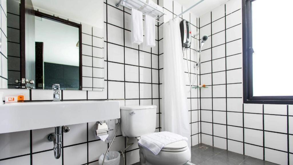B2 Phuket Boutique & Budget Hotel Eksteriør billede
