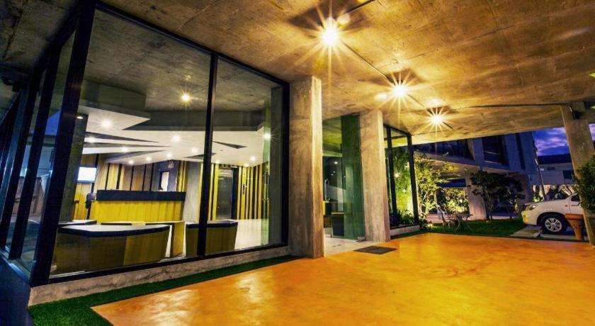 B2 Phuket Boutique & Budget Hotel Eksteriør billede